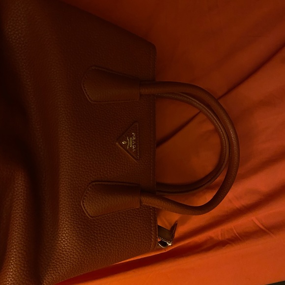 Prada bag - Picture 4 of 5